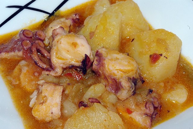 pulpo con ajos