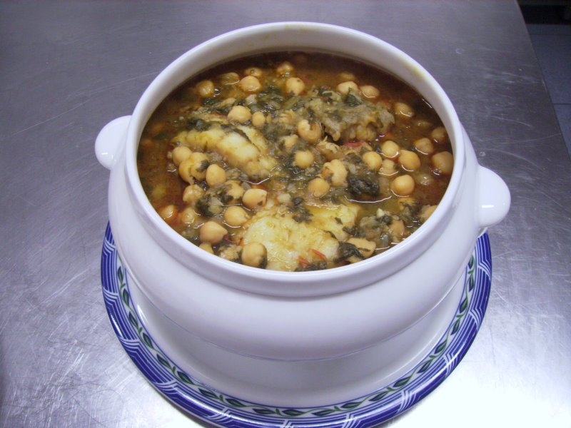 garbanzos con bacalao