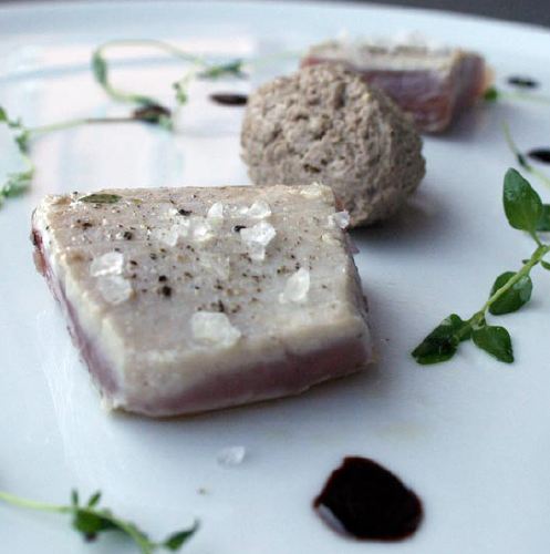 atun con crema de ternera