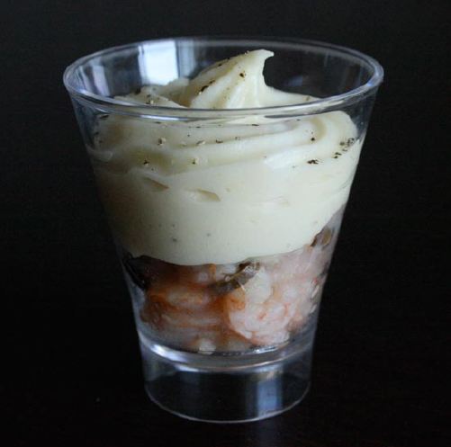 espuma de patatas, gambas y olivas