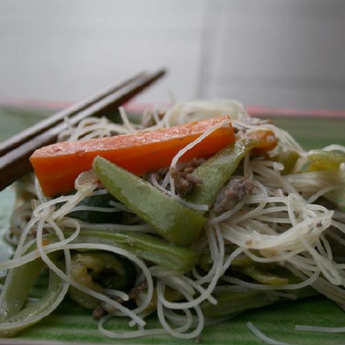 noodles de arroz con verduras